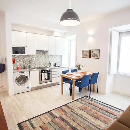 Typical And Cosy Lisbona